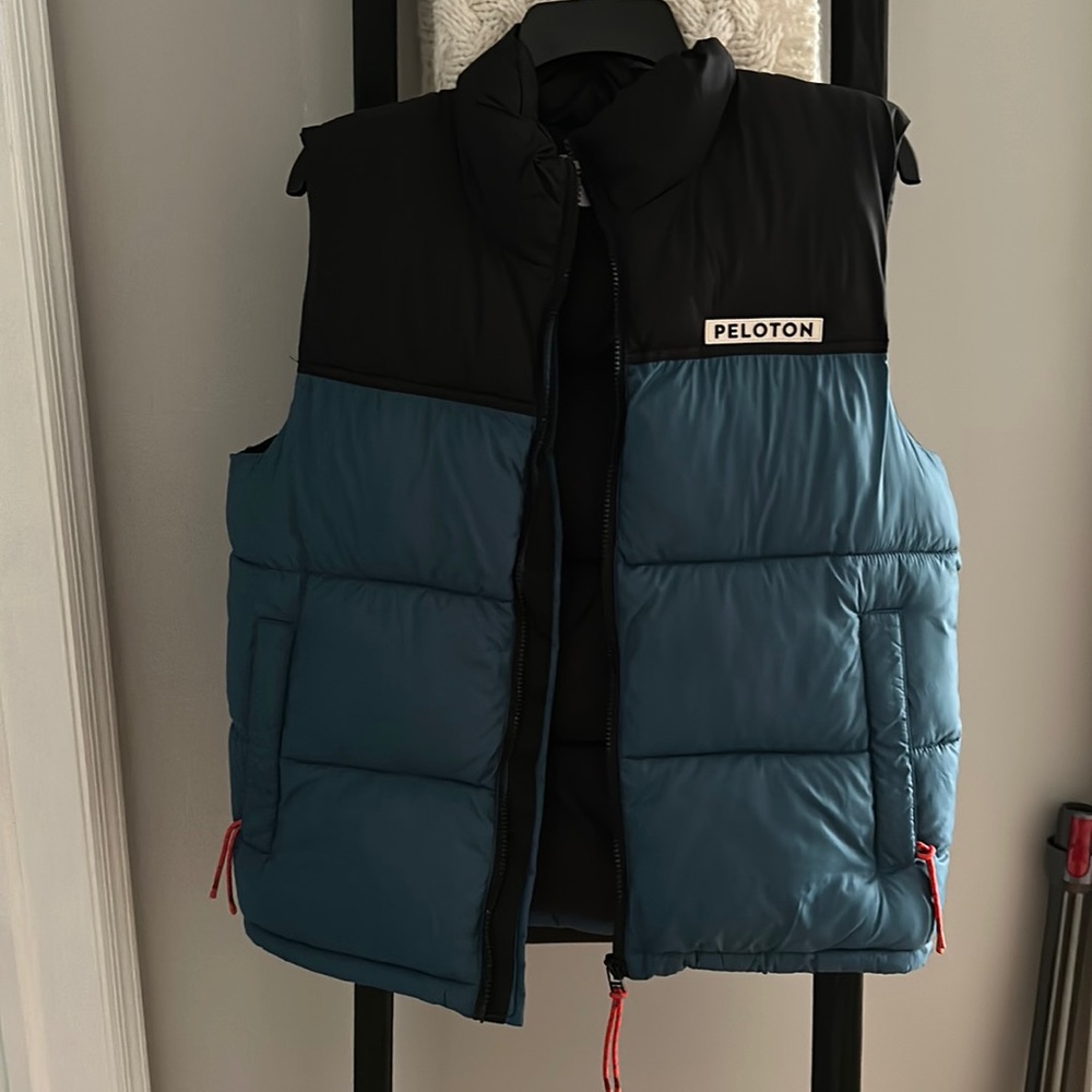 Peloton Puffer Vest